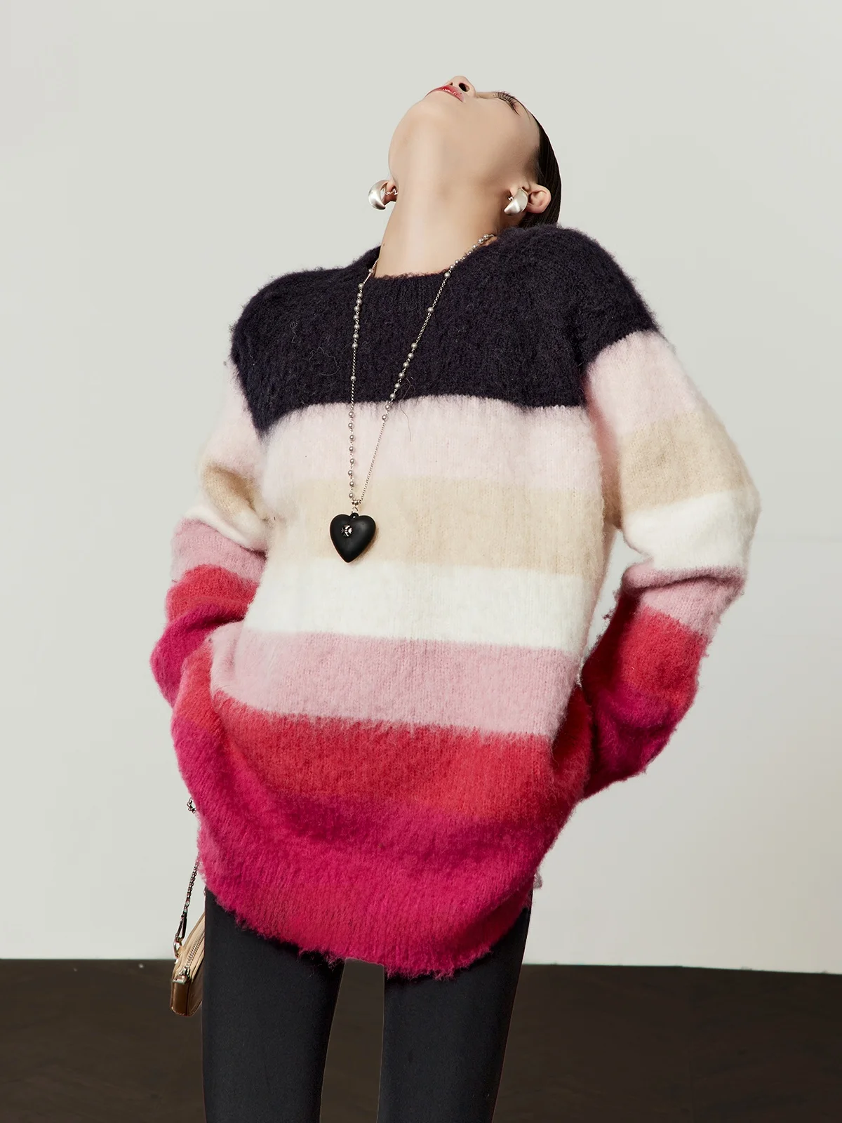 Полосатый свободный женский свитер, осенне-зимняя вязаная верхняя одежда, повседневная утепленная одежда с длинными рукавами для девочек
Полосатый свободный женский свитер, осенне-зимняя вязаная верхняя одежда, повседневная утепленная одежда с длинными рукавами для девочек