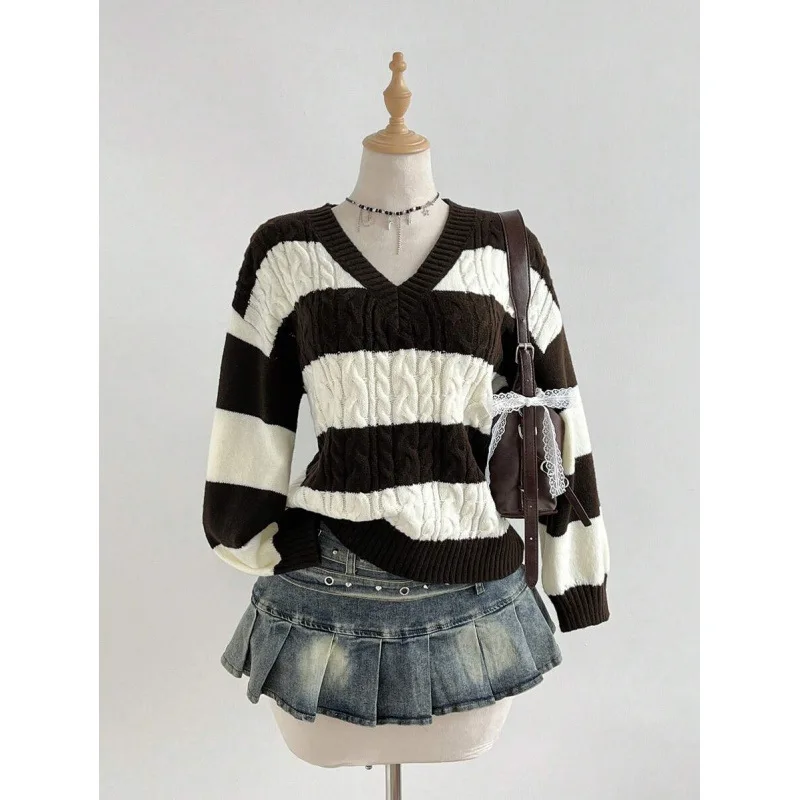 V-Neck Color Block Knit Sweater Women's Fashion Spring 2026 Collision Color Knitted Top Female Gender Other Details Apply
V-Neck Color Block Knit Sweater Women's Fashion Spring 2026 Collision Color Knitted Top Female Gender Other Details Apply