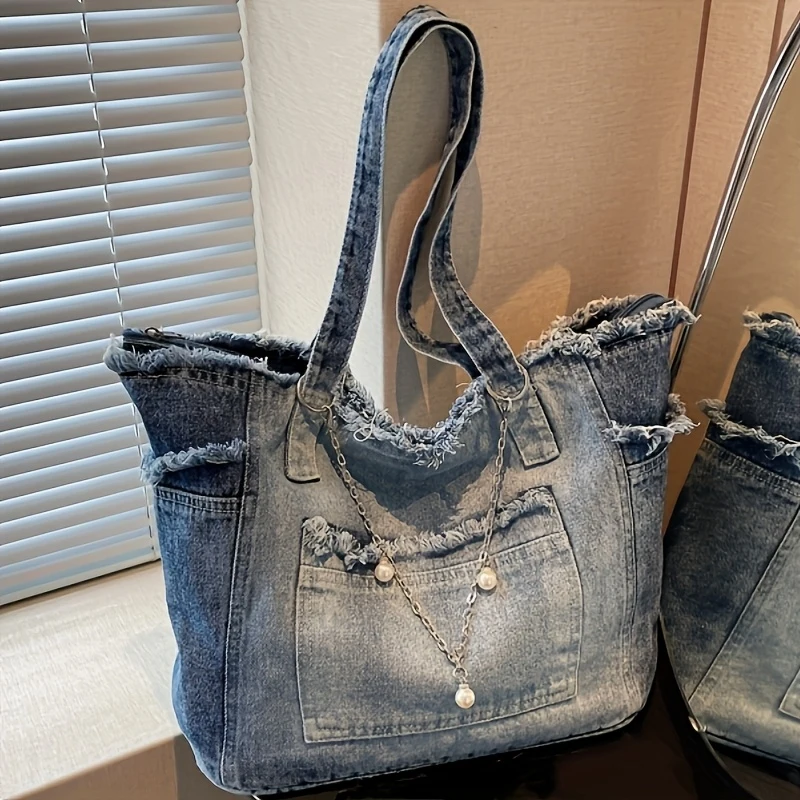 Casual style women's tote bag,Equipped with stylish metal decorations,Large-capacity women's shoulder bag,Zipper closure with fi
Casual style women's tote bag,Equipped with stylish metal decorations,Large-capacity women's shoulder bag,Zipper closure with fi