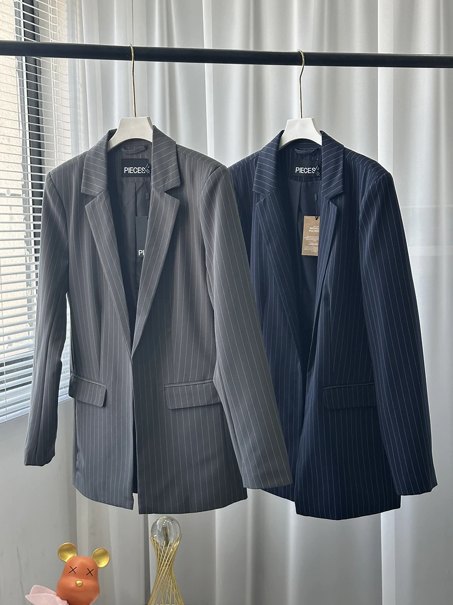 Casual Stripe Long Sve Women's Suit Jaet Loose Commute Faion Autumn 2025 Ladies Premium Quali Faionable Top
Casual Stripe Long Sve Women's Suit Jaet Loose Commute Faion Autumn 2025 Ladies Premium Quali Faionable Top