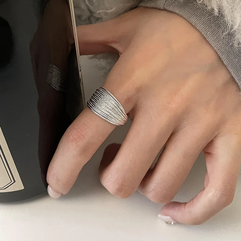 925 Sterling Silver Interware Lines Ring for Women Fine Jewelry Finger Adjustable Open Fashion Ring Party Daily Birthday Gift
925 Sterling Silver Interware Lines Ring for Women Fine Jewelry Finger Adjustable Open Fashion Ring Party Daily Birthday Gift