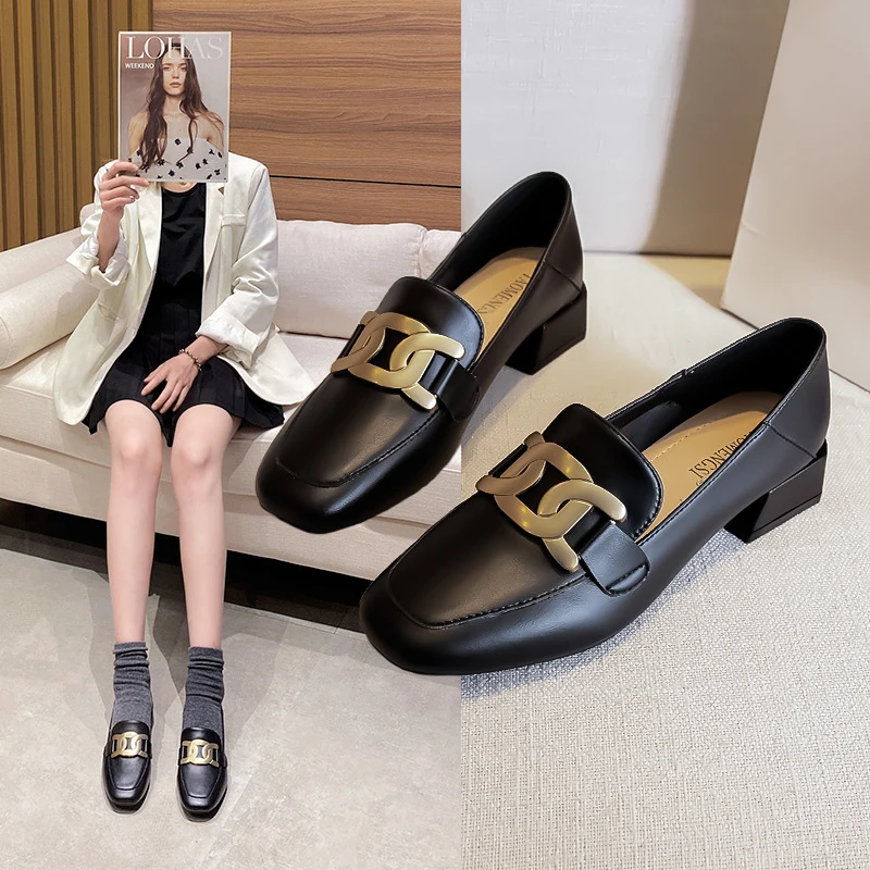 British-style women's loafers with square toe, small leather shoes with metal buckle, dual-use chunky heel single shoes for wome
British-style women's loafers with square toe, small leather shoes with metal buckle, dual-use chunky heel single shoes for wome