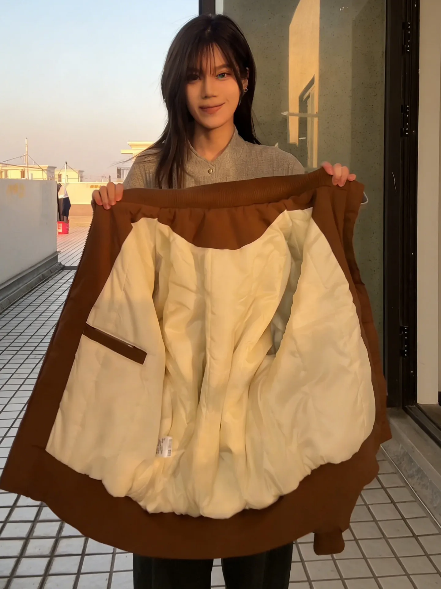 Browan American ort down Cotton Jaet Men's Winter Bomber Flight Jaet Stand Collar Baseball orm Outerwear
Browan American ort down Cotton Jaet Men's Winter Bomber Flight Jaet Stand Collar Baseball orm Outerwear