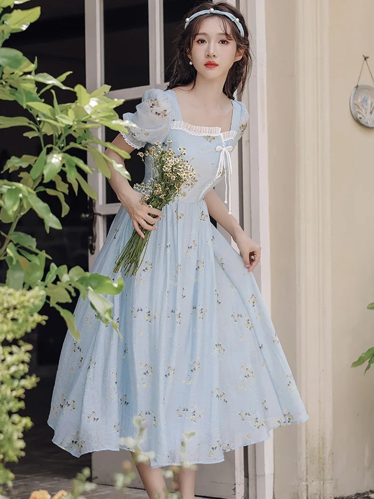 2025 Korean Bodycon Robe Women Blue Floral Chiffon Puff Sleeve Chic Ruffled Square Collar Dress Summer Elegant Beach Style Dress
2025 Korean Bodycon Robe Women Blue Floral Chiffon Puff Sleeve Chic Ruffled Square Collar Dress Summer Elegant Beach Style Dress