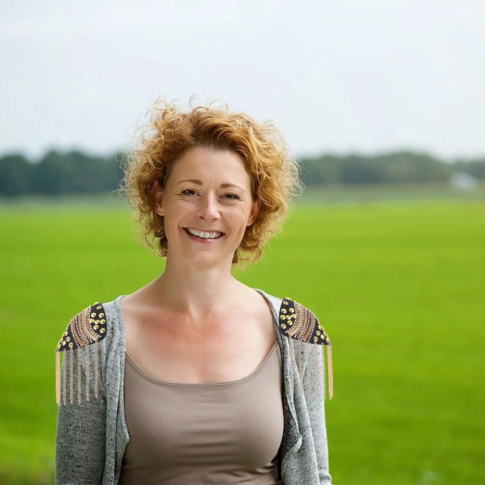 Пара нашивок-накладок на плечи с заклепками, прочные, модные, декоративные, для мужского костюма, в военном стиле, крутой аксессуар, подарок
Пара нашивок-накладок на плечи с заклепками, прочные, модные, декоративные, для мужского костюма, в военном стиле, крутой аксессуар, подарок