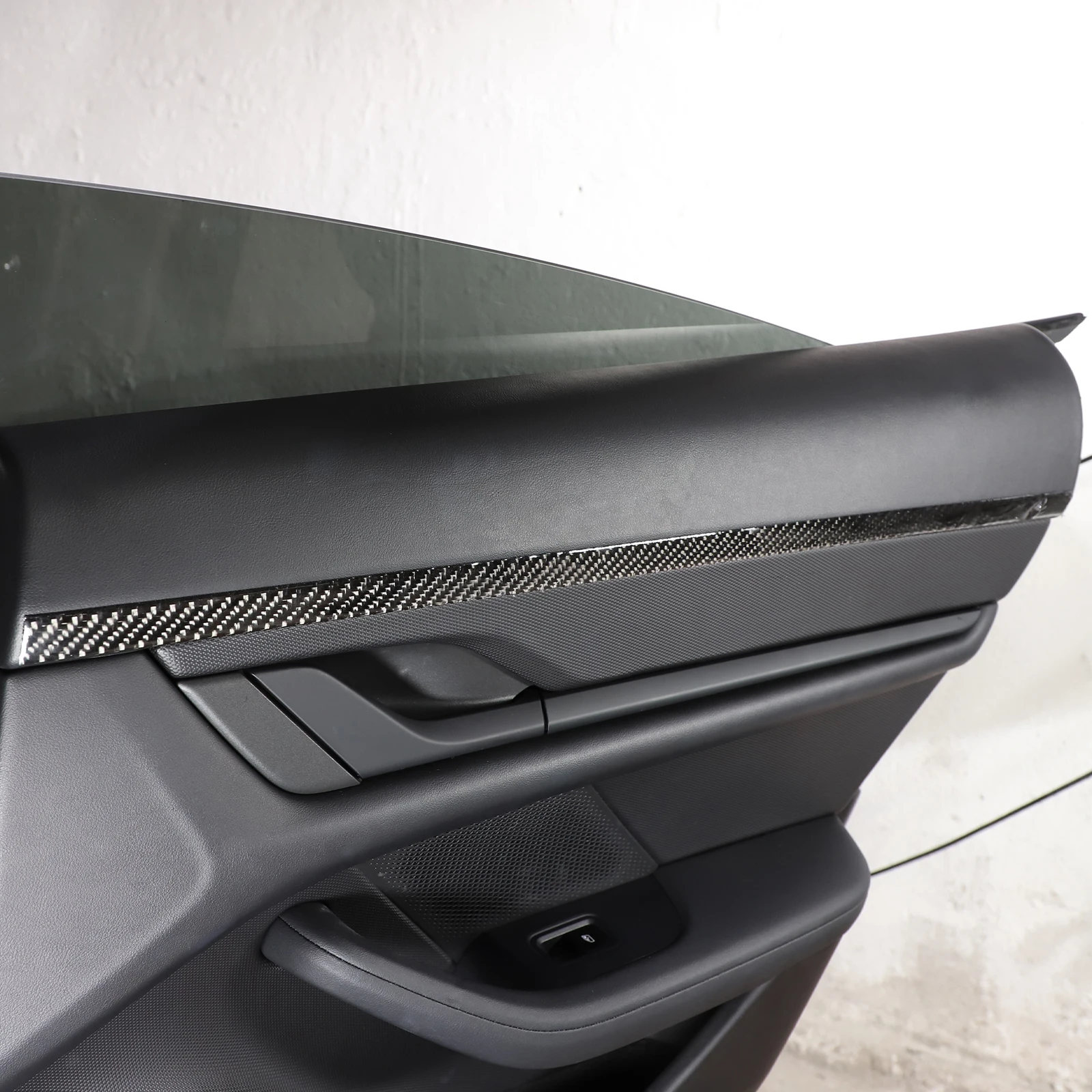 For Porsche Taycan 2019 2020 2021 2022 Soft Carbon Fibre Car Inner Door plate Trim Strip Sticker Car Accessories
For Porsche Taycan 2019 2020 2021 2022 Soft Carbon Fibre Car Inner Door plate Trim Strip Sticker Car Accessories