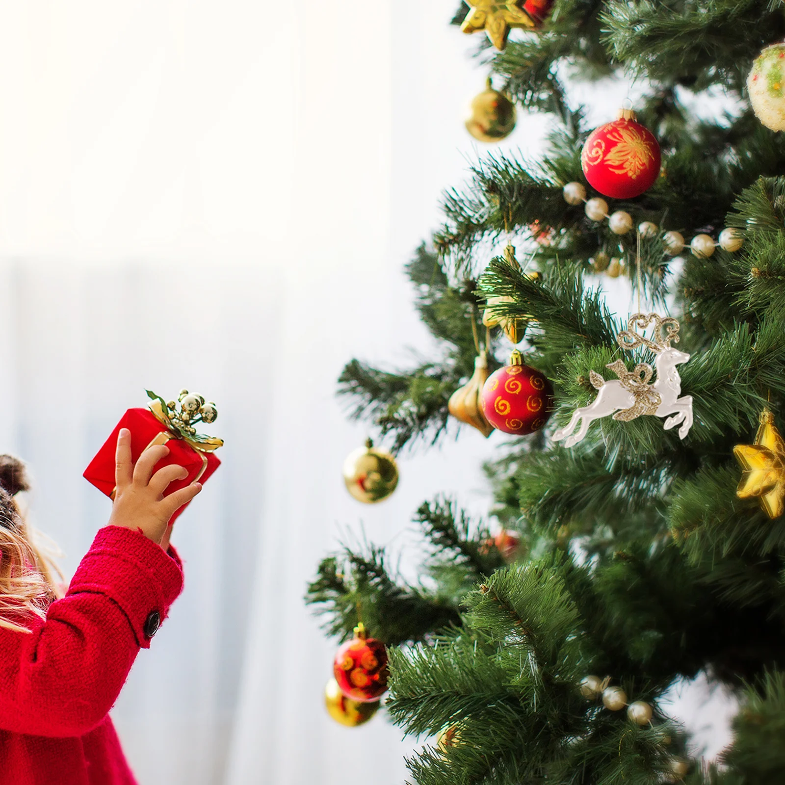 Christmas Reindeer Ornament Glittering Deer Decoration Sparkle Festive Charm Xmas Tree Pendant Elegant Indoor Outdoor
Christmas Reindeer Ornament Glittering Deer Decoration Sparkle Festive Charm Xmas Tree Pendant Elegant Indoor Outdoor