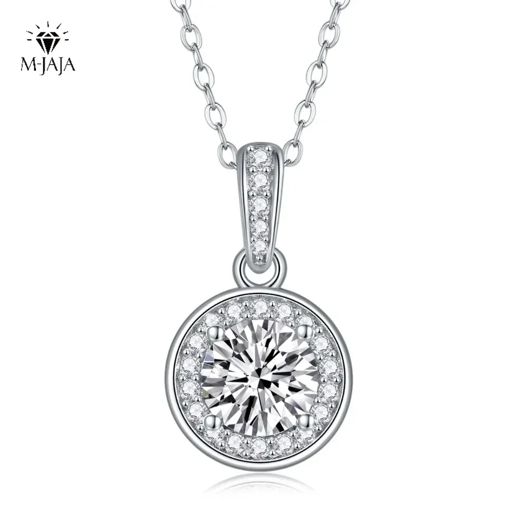 M-JAJA Halo Moissanite Pendant Necklace 6.5mm D Color VVS1 Lab Diamond 925 Sterling Silver Chain 18K Gold Plated Fine Jewelry
M-JAJA Halo Moissanite Pendant Necklace 6.5mm D Color VVS1 Lab Diamond 925 Sterling Silver Chain 18K Gold Plated Fine Jewelry