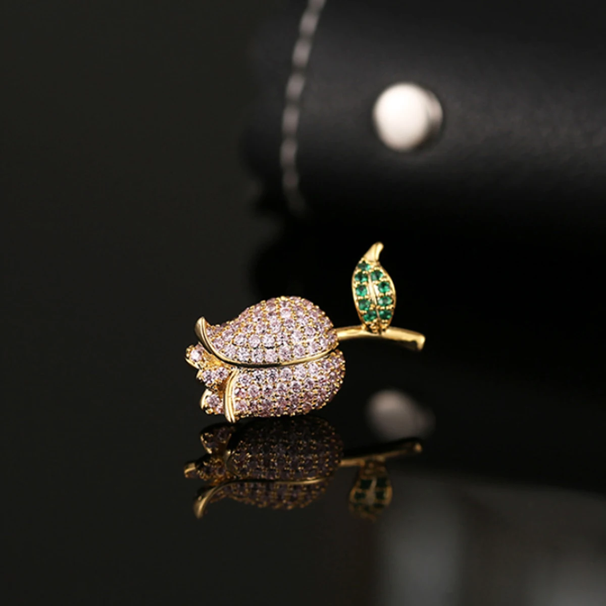 Mini Brooch Shining Decorative Pin For Women Elegant Clothing Accessory Festival Wedding Party Woman Brooch
Mini Brooch Shining Decorative Pin For Women Elegant Clothing Accessory Festival Wedding Party Woman Brooch