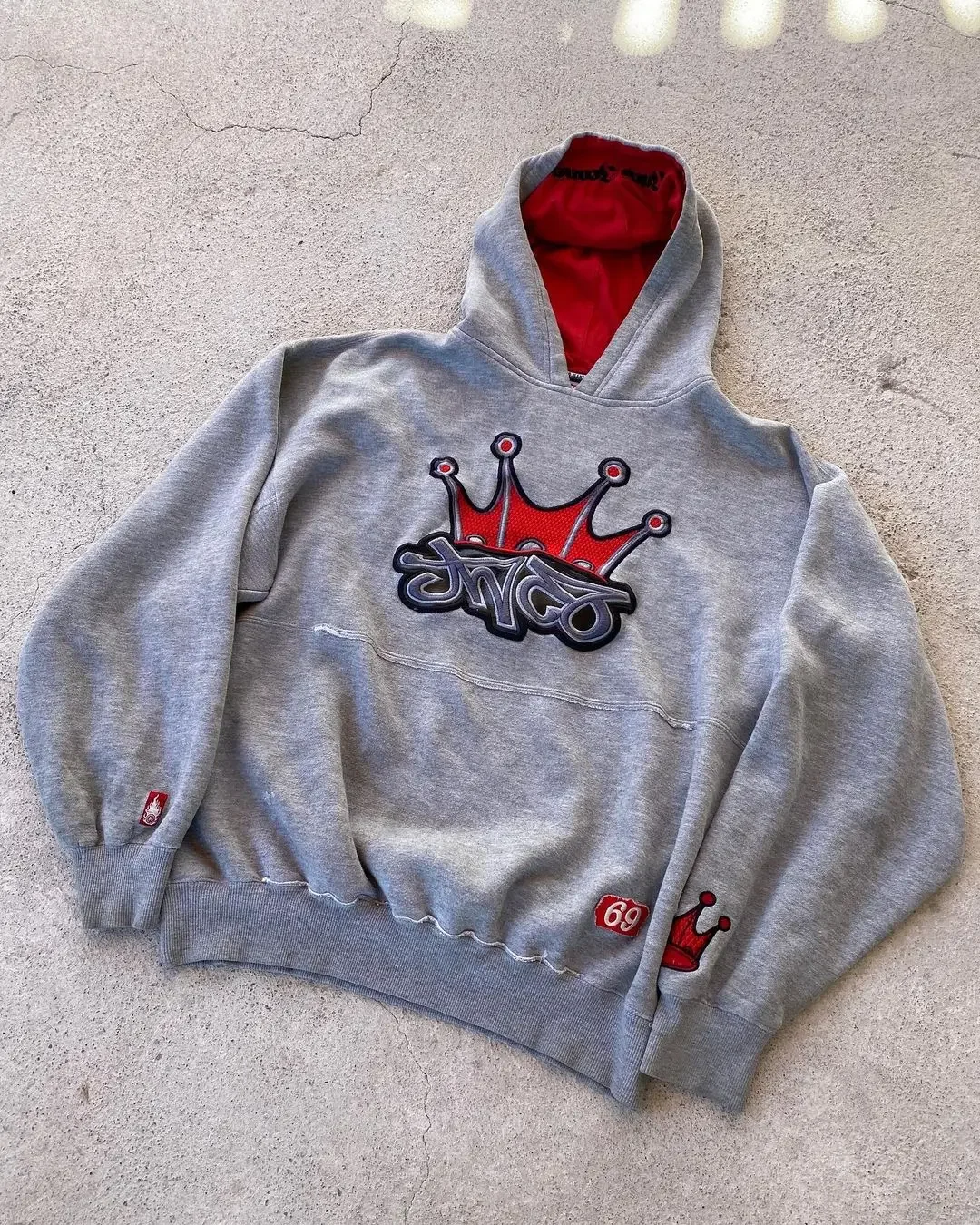 New Harajuku Streetwear Hoodie Y2K Hip Hop Crown Embroidery Gray Oversized Hoodie Sweatshirt Mens Womens Pullover Hoodie Clothes
New Harajuku Streetwear Hoodie Y2K Hip Hop Crown Embroidery Gray Oversized Hoodie Sweatshirt Mens Womens Pullover Hoodie Clothes
