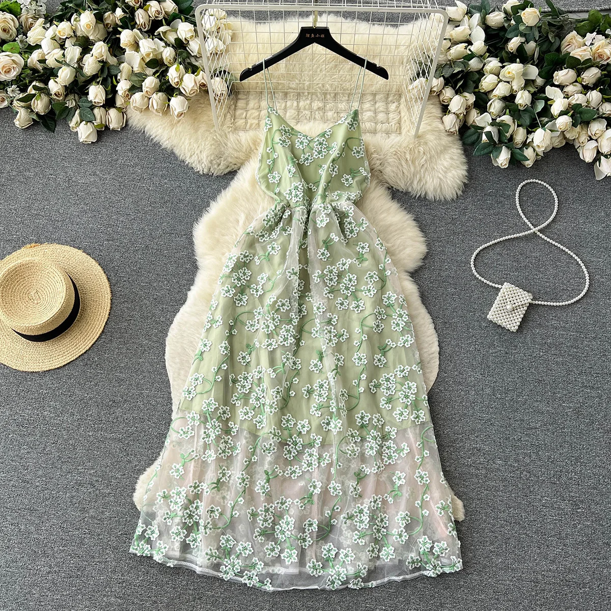 Croysier Sundress Women 2023 V Neck Spaghetti Strap Floral Embroidery Holiday Maxi Dress Summer Beach Sexy Backless Long Dresses
Croysier Sundress Women 2023 V Neck Spaghetti Strap Floral Embroidery Holiday Maxi Dress Summer Beach Sexy Backless Long Dresses