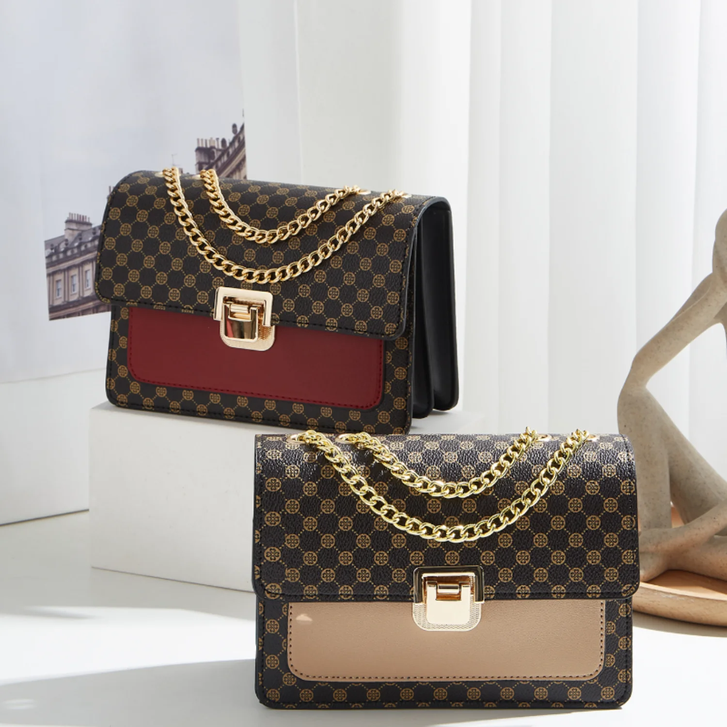 Mini Vintage Crossbody Bag, Retro Flap Shoulder Bag, Women's Fashion Handbag & Phone Purse
Mini Vintage Crossbody Bag, Retro Flap Shoulder Bag, Women's Fashion Handbag & Phone Purse