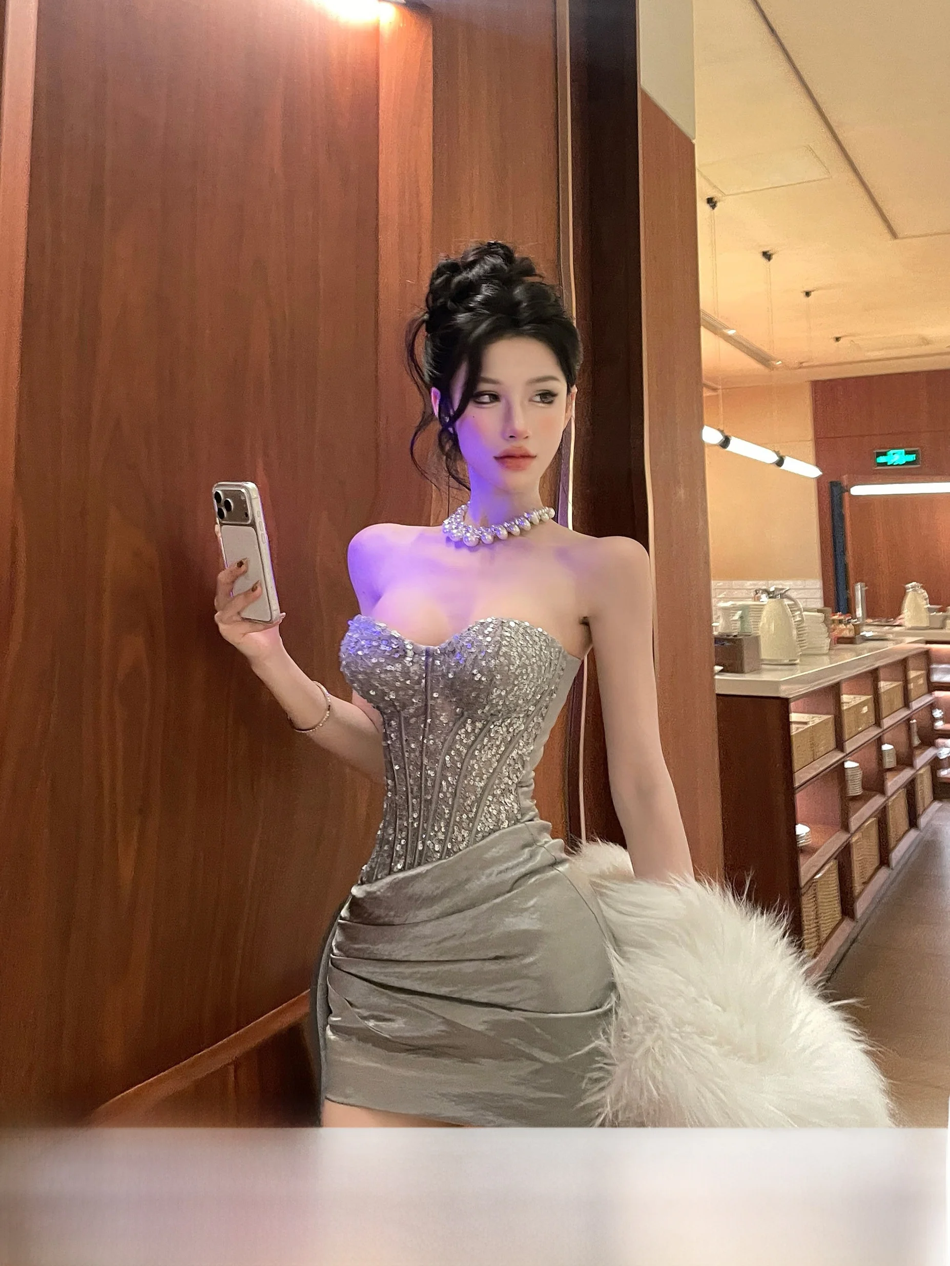 Сексуальная женская юбка Dustdip Club на день рождения Dr, с запахом вокруг высокой талии, кружевная ткань, молния средней длины, зимняя новинка...
Сексуальная женская юбка Dustdip Club на день рождения Dr, с запахом вокруг высокой талии, кружевная ткань, молния средней длины, зимняя новинка...