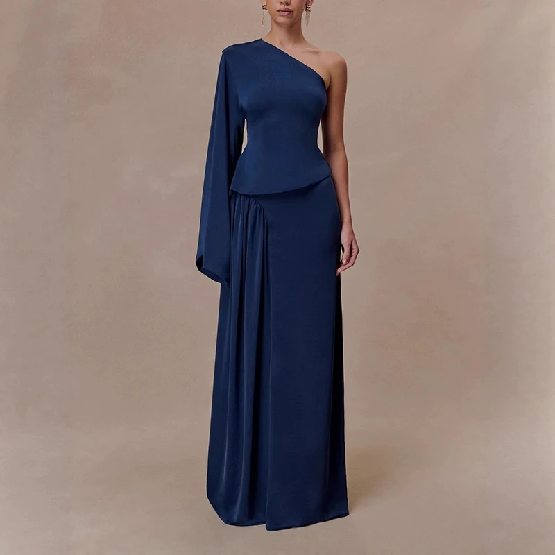 Solid color waist high street style skirt set with satin sloping shoulder and single sleeve new fashionable long skirt set
Solid color waist high street style skirt set with satin sloping shoulder and single sleeve new fashionable long skirt set