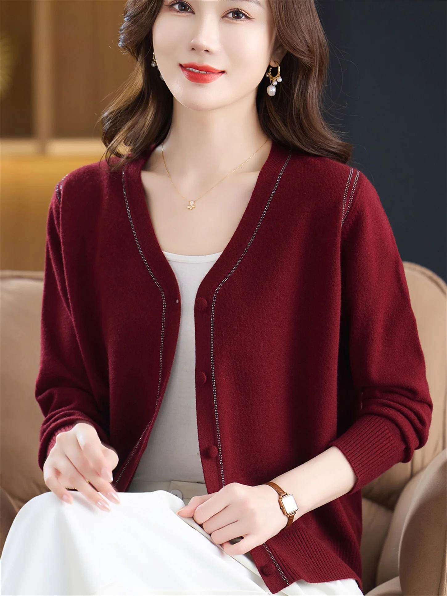 Faionable V-Ne вязаный открытый кардиган свободная основа irt женский среднего возраста Mommy Sle весна осень Новое поступление повседневная одежда
Faionable V-Ne вязаный открытый кардиган свободная основа irt женский среднего возраста Mommy Sle весна осень Новое поступление повседневная одежда