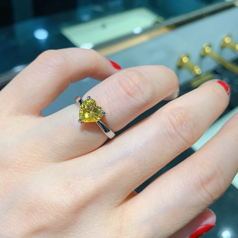 New European and American popular anti-yellowing gemstone ring with heart-shaped inlay for women
New European and American popular anti-yellowing gemstone ring with heart-shaped inlay for women