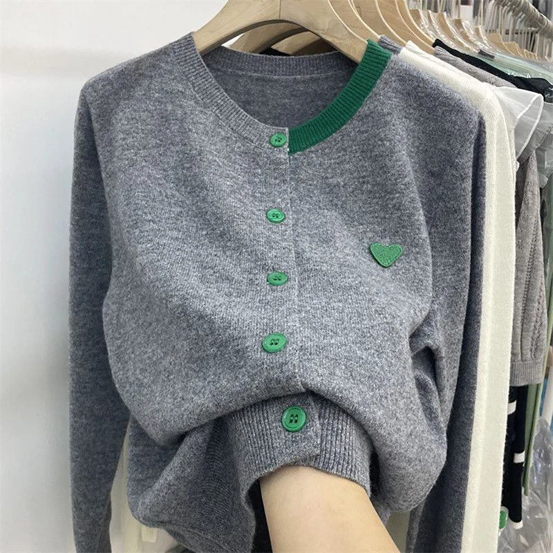 Casual Round Neck Contrast Color Sweater Women Long Sleeve Loose Embroidery Love Heart Cardigans Female Knitted Coats Tops
Casual Round Neck Contrast Color Sweater Women Long Sleeve Loose Embroidery Love Heart Cardigans Female Knitted Coats Tops