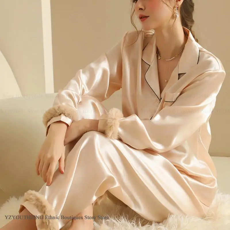 Silk Satin Pajamas for Women Bride Wedding Sleep Wear Trouser Suit with Feather Fashion Casual Outerwear Loungewear Home Clothes
Silk Satin Pajamas for Women Bride Wedding Sleep Wear Trouser Suit with Feather Fashion Casual Outerwear Loungewear Home Clothes