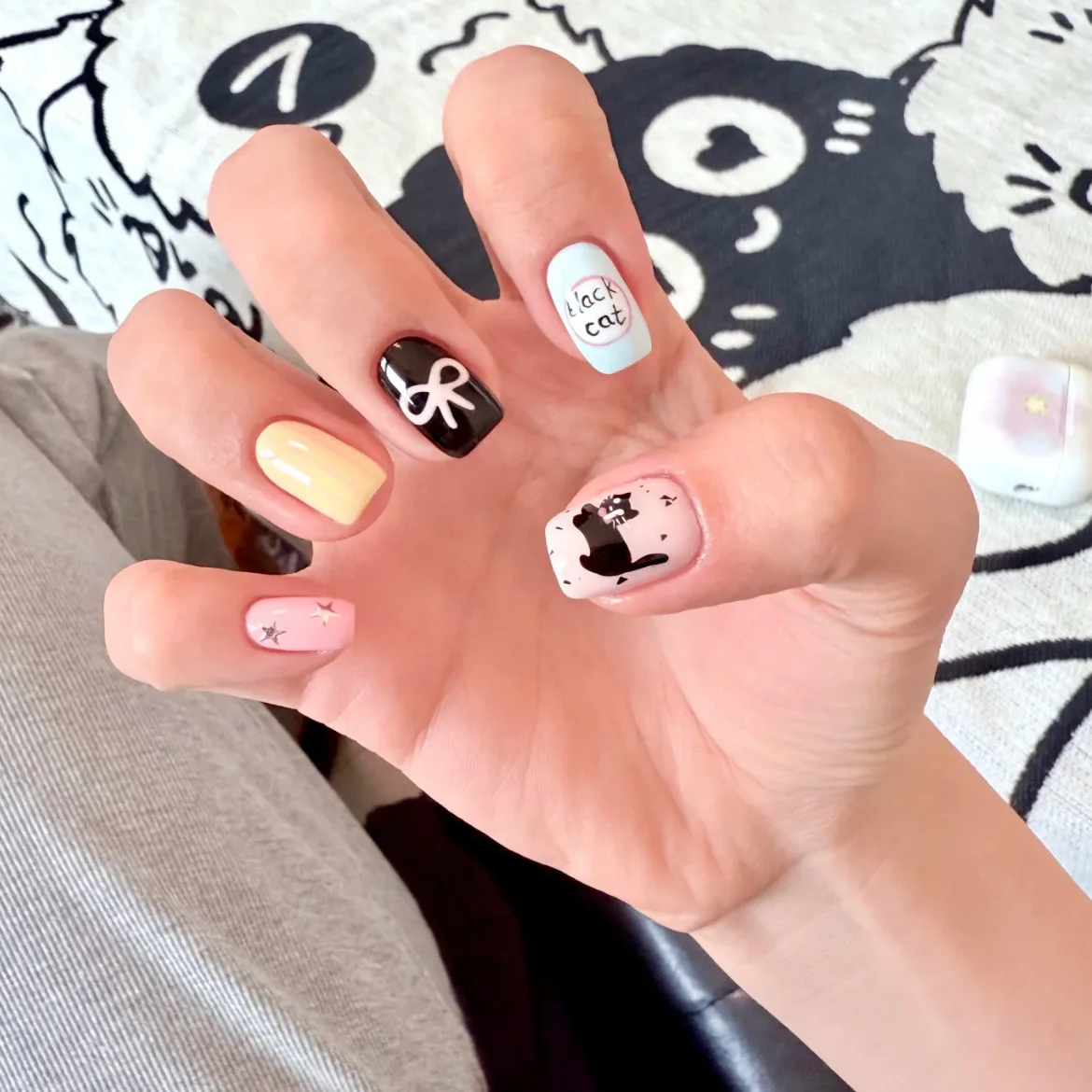 10PCS Cute Cartoon Cat Star Patterns Handmade Press on Nails Sweet Bow Short Square Round False Nails Wearable Simple Fake Nails
10PCS Cute Cartoon Cat Star Patterns Handmade Press on Nails Sweet Bow Short Square Round False Nails Wearable Simple Fake Nails