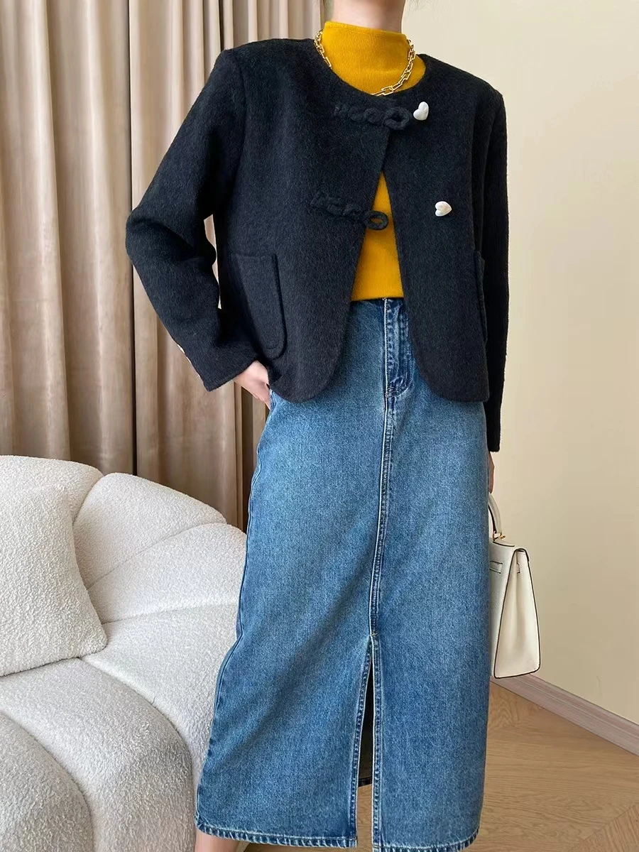 New Chinese Style Buckle Cotton Wool Classic Box Style Double-Sided Woolen Jacket
New Chinese Style Buckle Cotton Wool Classic Box Style Double-Sided Woolen Jacket