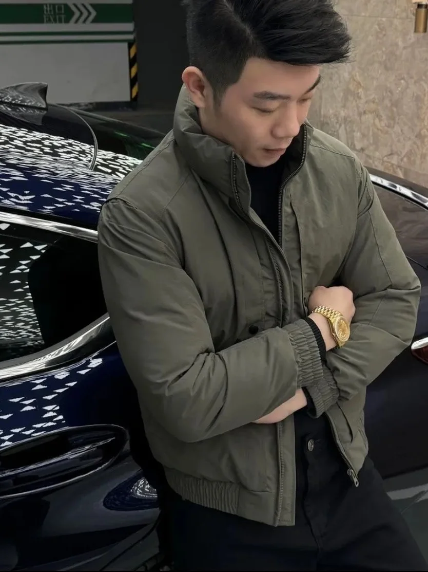 Модная утепленная хлопковая куртка для мужчин, водонепроницаемая, приталенная, осенне-зимняя, теплая, повседневная, однотонная, с воротником-стойкой
Модная утепленная хлопковая куртка для мужчин, водонепроницаемая, приталенная, осенне-зимняя, теплая, повседневная, однотонная, с воротником-стойкой