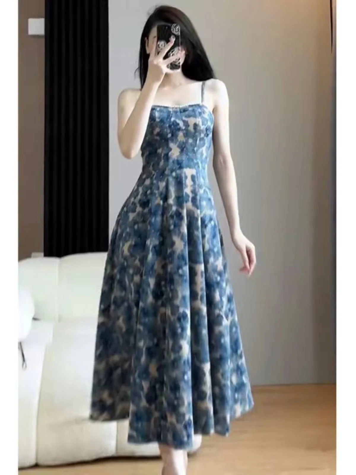 Retro Watercolor Floral Print Maxi Dress Women's Summer 2024 New Waist-Cinching Slimming High-Quality Long Dress
Retro Watercolor Floral Print Maxi Dress Women's Summer 2024 New Waist-Cinching Slimming High-Quality Long Dress