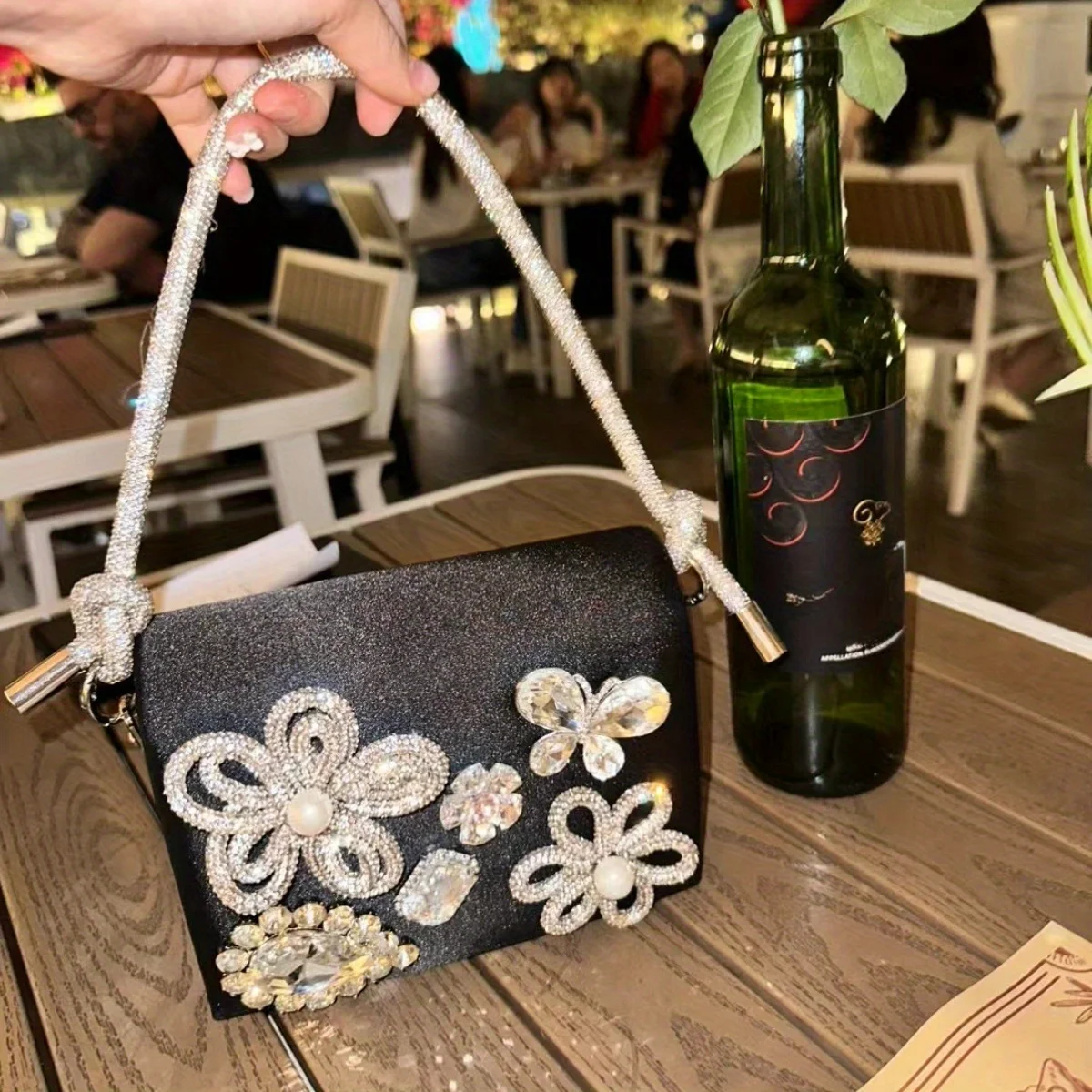 JIOMAY 2025 Crystal-Studded Floral Square Box Clutch Women's Rhinestone Evening Bag for Weddings And Galas New Fashion Accessory
JIOMAY 2025 Crystal-Studded Floral Square Box Clutch Women's Rhinestone Evening Bag for Weddings And Galas New Fashion Accessory