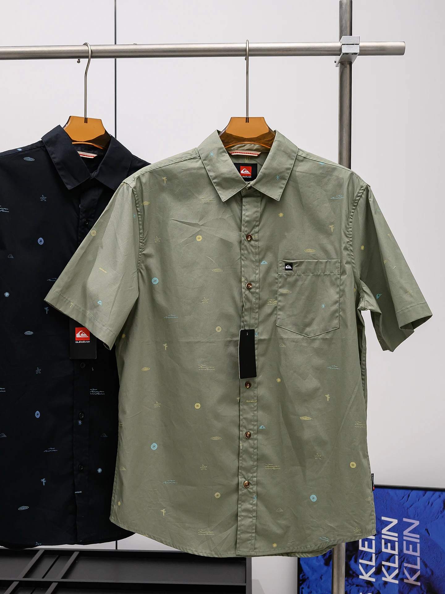 Fun Print Men's Casual Cotton Shirt Summer Washed Short Sleeve Comfortable Breathable Loose Fit Fashionable Geometric Pattern
Fun Print Men's Casual Cotton Shirt Summer Washed Short Sleeve Comfortable Breathable Loose Fit Fashionable Geometric Pattern