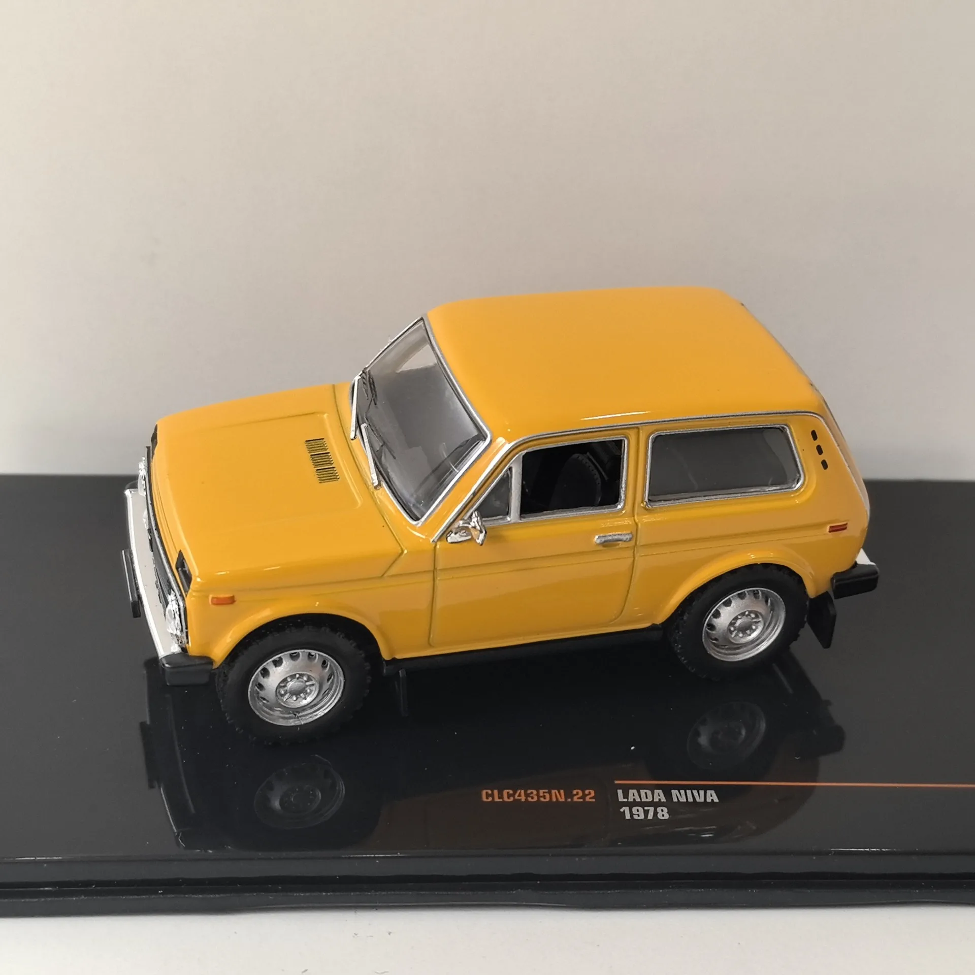 Diecast IXO 1:43 Scale LADA NIVA 1978 Audi Racing Car Alloy Car Model Collectible Toy Gift Souvenir Display Ornament
Diecast IXO 1:43 Scale LADA NIVA 1978 Audi Racing Car Alloy Car Model Collectible Toy Gift Souvenir Display Ornament