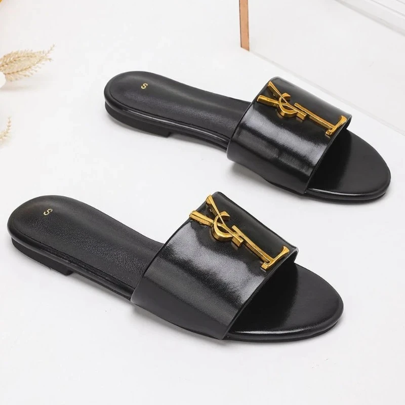 2026 Summer New Women's Embroidered Chunky Heel Slides Rhinestone Thick Sole Sandals All-Matching Outdoor Slippers
2026 Summer New Women's Embroidered Chunky Heel Slides Rhinestone Thick Sole Sandals All-Matching Outdoor Slippers