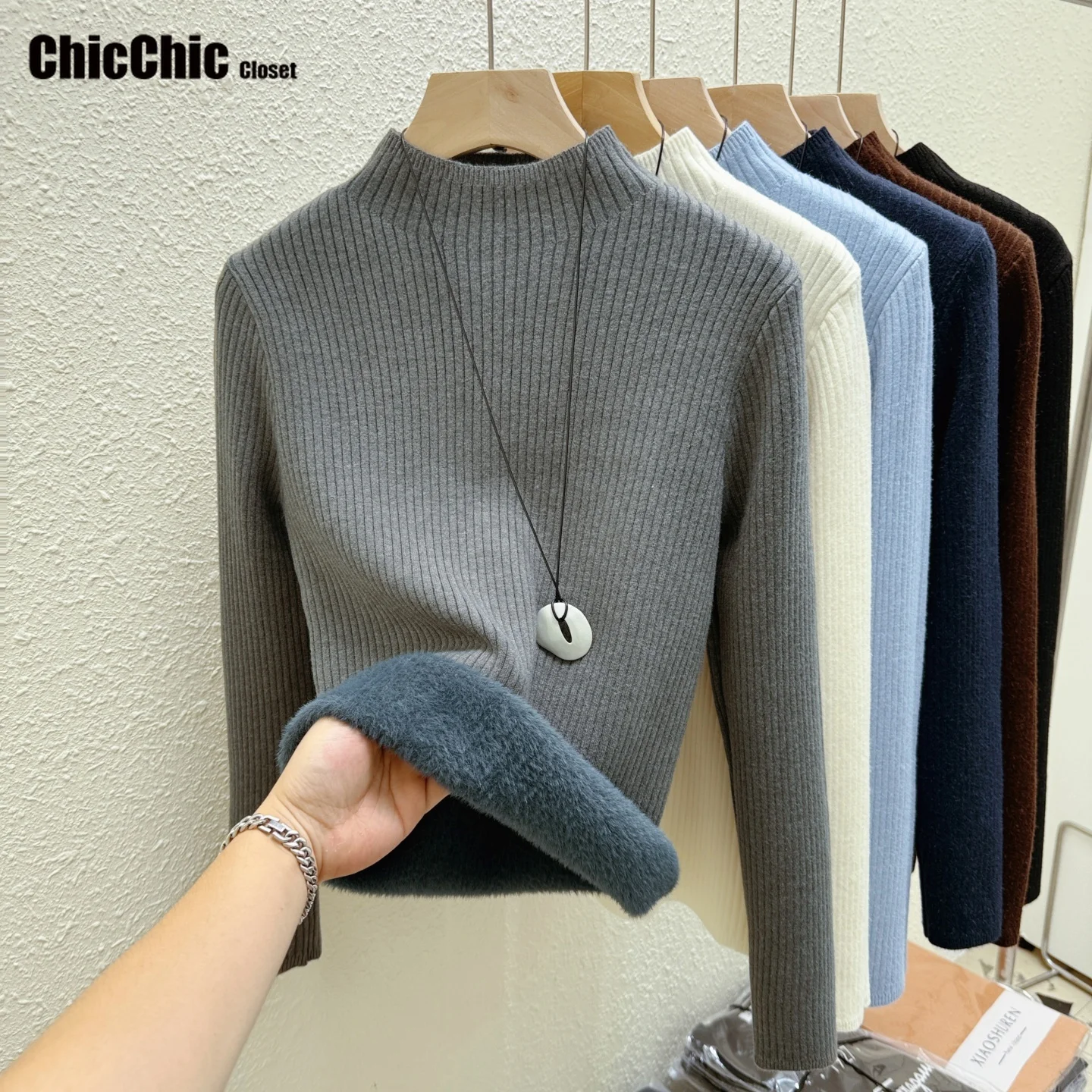 Новинка 2025 года, зимний свитер, женский элегантный утепленный вязаный пуловер на бархатной подкладке, топы из джерси, трикотаж, джемпер, женский воротник с воротником-стойкой
Новинка 2025 года, зимний свитер, женский элегантный утепленный вязаный пуловер на бархатной подкладке, топы из джерси, трикотаж, джемпер, женский воротник с воротником-стойкой