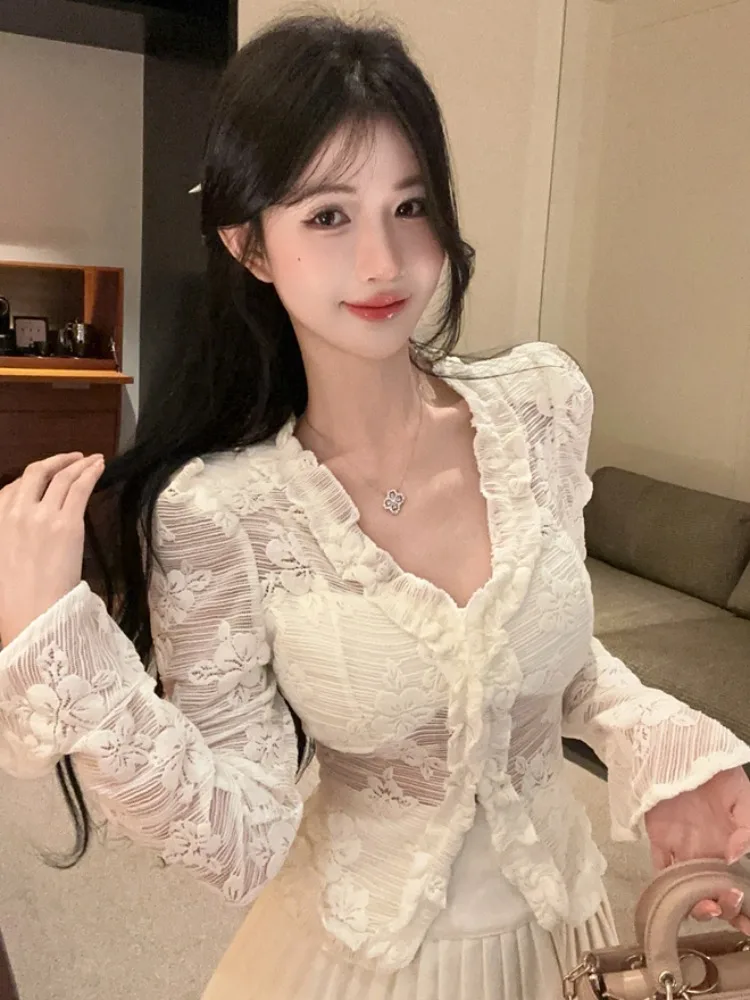 Bubble Sleeve Shirt Women's V-Neck Lace Inner Wear Top with Pad Autumn Winter Fashion Standard Fit Knitted Long Sleeve
Bubble Sleeve Shirt Women's V-Neck Lace Inner Wear Top with Pad Autumn Winter Fashion Standard Fit Knitted Long Sleeve