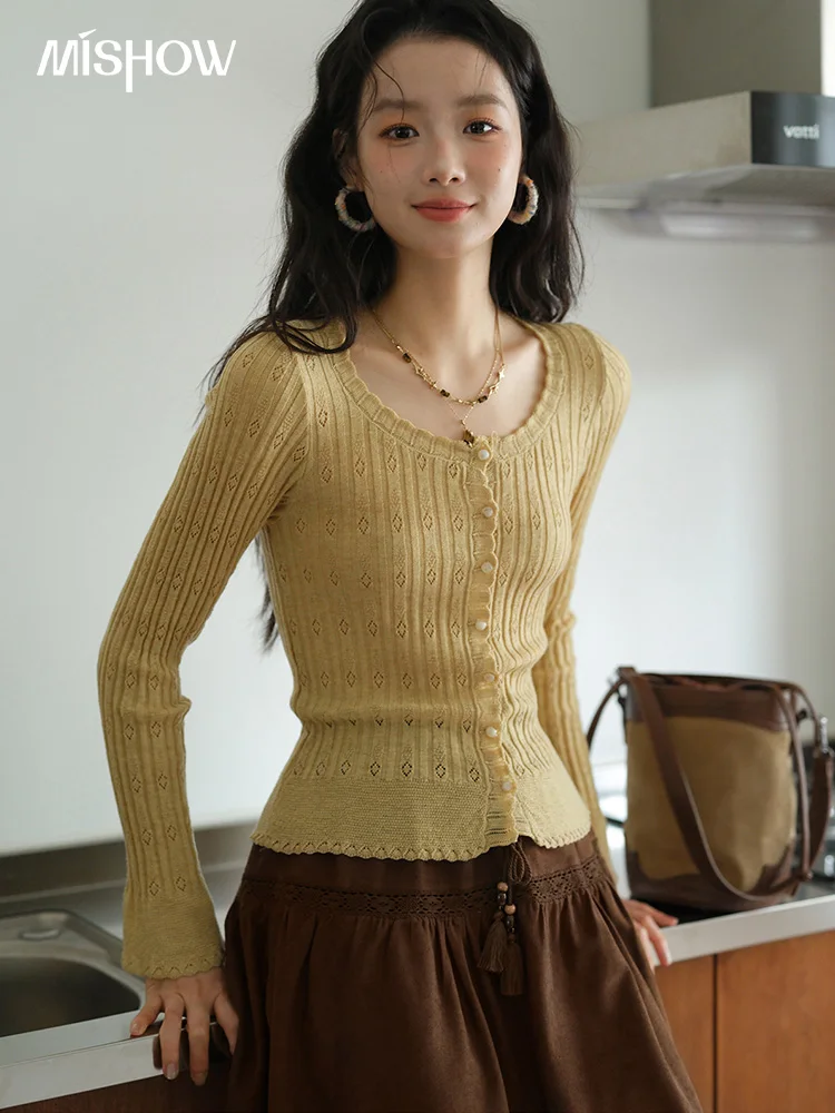 MISHOW Pit Stripe Thin Knitted Sweater for Women Autumn 2025 French Retro Round Neck Cardigan Temperament Casual Top MXE42Z1374
MISHOW Pit Stripe Thin Knitted Sweater for Women Autumn 2025 French Retro Round Neck Cardigan Temperament Casual Top MXE42Z1374