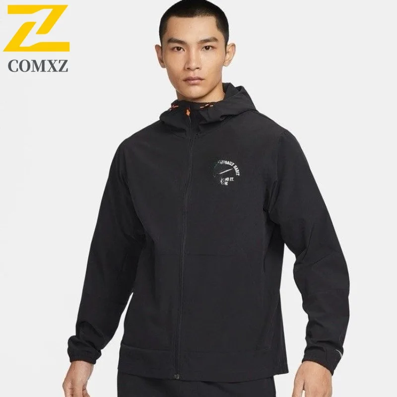 COMXZ новая ветровка с капюшоном, мужская куртка, осень 2021, дизайнерская ветрозащитная верхняя одежда с принтом, пальто, повседневный комбинезон для рыбалки и кемпинга
COMXZ новая ветровка с капюшоном, мужская куртка, осень 2021, дизайнерская ветрозащитная верхняя одежда с принтом, пальто, повседневный комбинезон для рыбалки и кемпинга