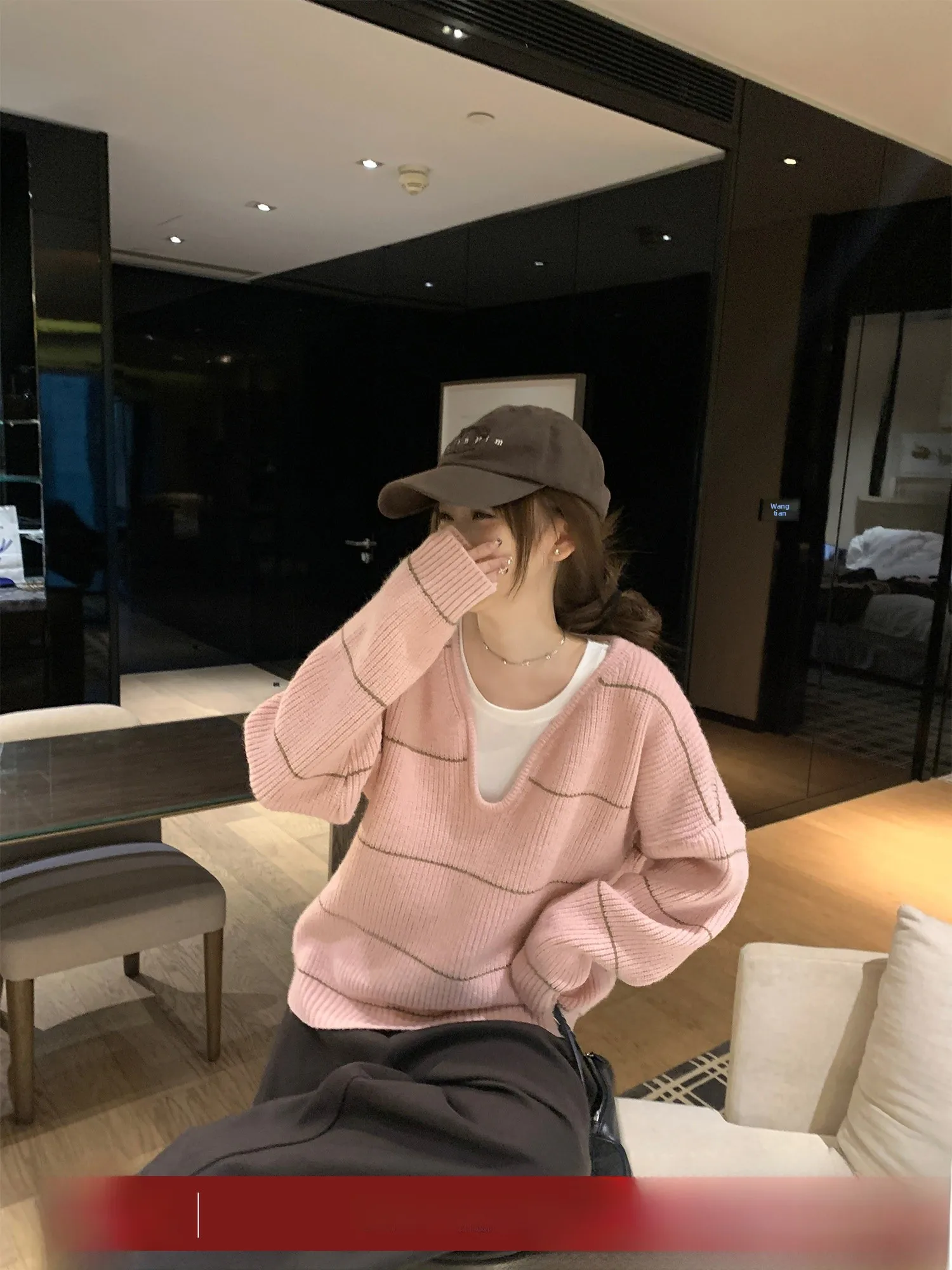 Korean Sle Long Sve V-Ne Knitwear Women's New Stripe Sc Sweet Tones Loose Fit Daily Wear Comfortable Warm Top
Korean Sle Long Sve V-Ne Knitwear Women's New Stripe Sc Sweet Tones Loose Fit Daily Wear Comfortable Warm Top