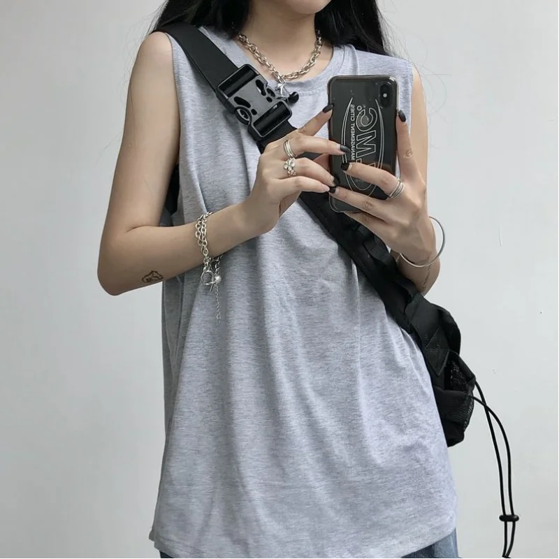 Casual Sleeveless Loose Tanks Summer New O-Neck Solid Color All-match Basic T Shirt Tops Fashion Vintage Trend Women Clothing
Casual Sleeveless Loose Tanks Summer New O-Neck Solid Color All-match Basic T Shirt Tops Fashion Vintage Trend Women Clothing