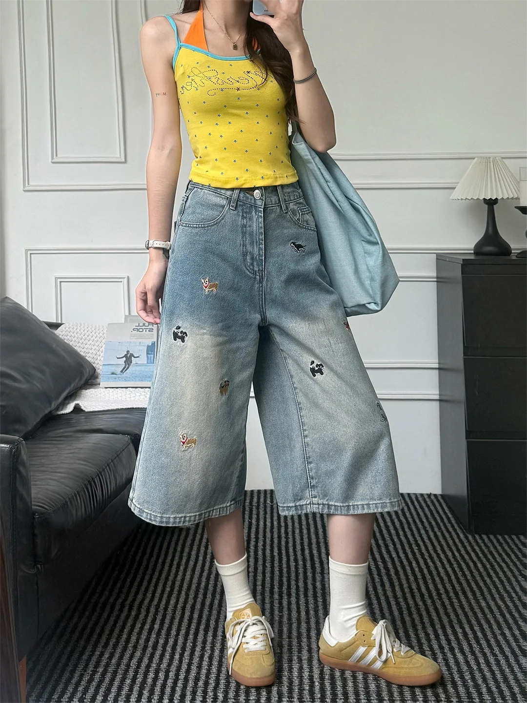 Summer 2026 Slimming High-Waisted American Style Dog Embroidery Thin Denim Jeans Women's Wide Leg Seven-Foot Loose Fit Jeans
Summer 2026 Slimming High-Waisted American Style Dog Embroidery Thin Denim Jeans Women's Wide Leg Seven-Foot Loose Fit Jeans