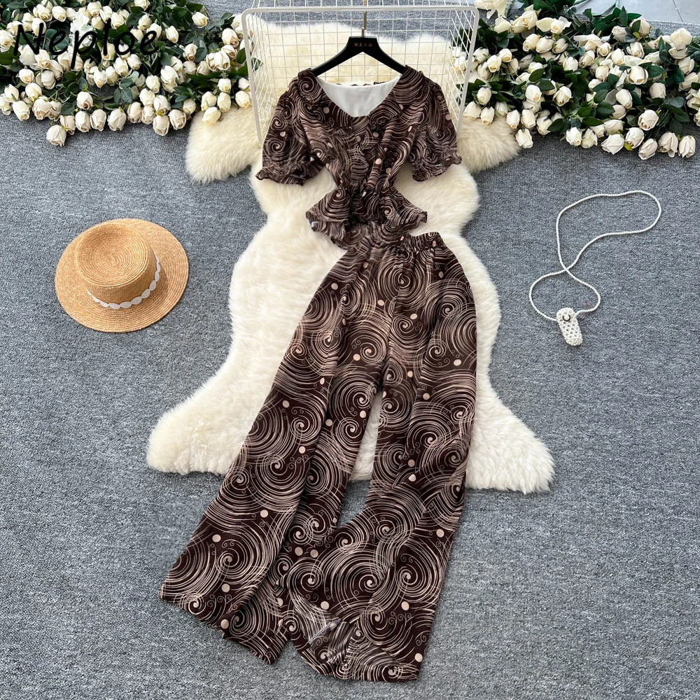 Neploe Advanced Slim Waist V Neck Puff Sleeve Set Shirt Print High Street Wid Leg Pants Minority Light Ripe Wind Suits New Pant
Neploe Advanced Slim Waist V Neck Puff Sleeve Set Shirt Print High Street Wid Leg Pants Minority Light Ripe Wind Suits New Pant