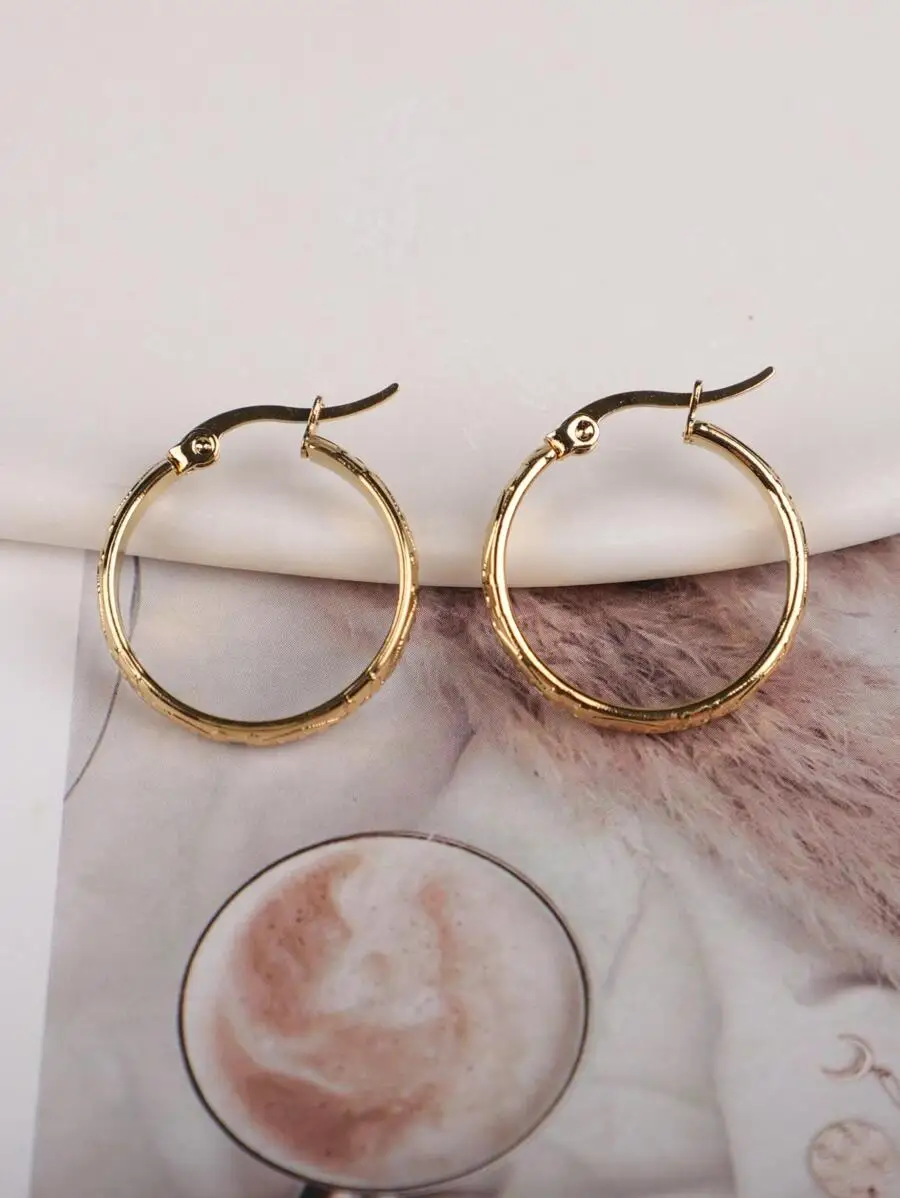 Stainless Steel Round Hoop Earrings With Textured Pattern Hypoallergenic For Women
Stainless Steel Round Hoop Earrings With Textured Pattern Hypoallergenic For Women