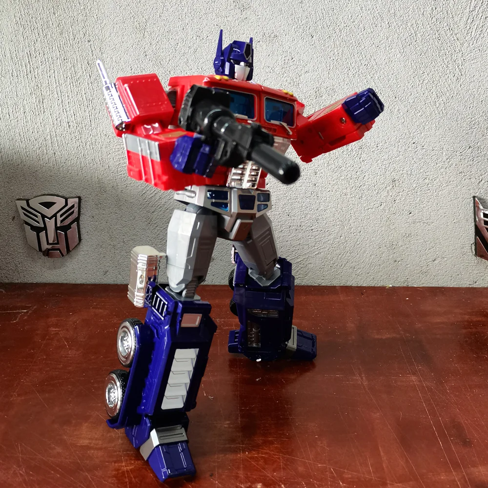 YUEXING XP10 Transformation Toys Optimus Battle Damage MPP10 Black Apple Flat Head Column OP Commander Deformed Robot Car Model
YUEXING XP10 Transformation Toys Optimus Battle Damage MPP10 Black Apple Flat Head Column OP Commander Deformed Robot Car Model