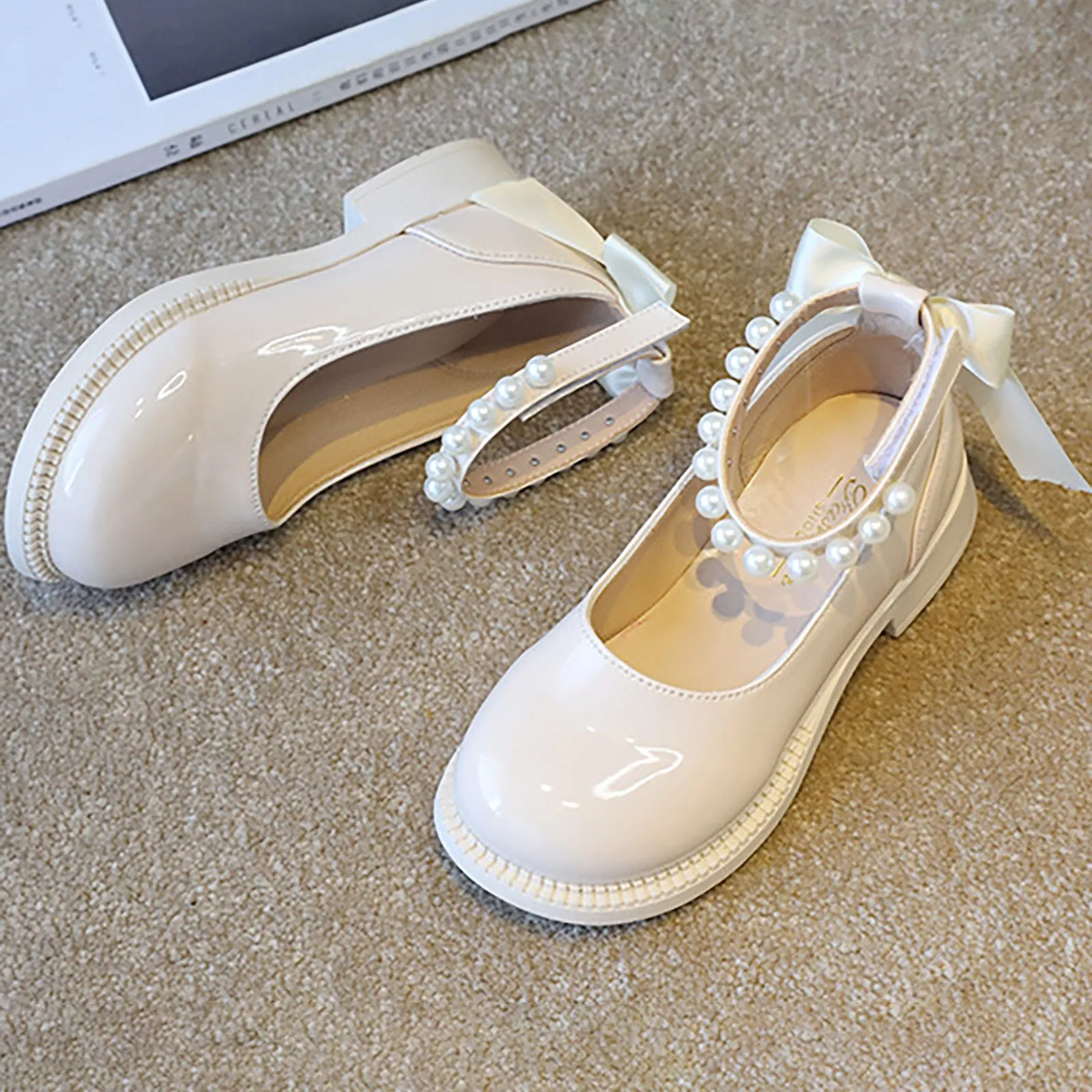 Summer Sandals for Girls Girls' Leather Shoes Trendy Korean Soft For Kids Perfect For Parties And Christmas Girl Slippers
Summer Sandals for Girls Girls' Leather Shoes Trendy Korean Soft For Kids Perfect For Parties And Christmas Girl Slippers