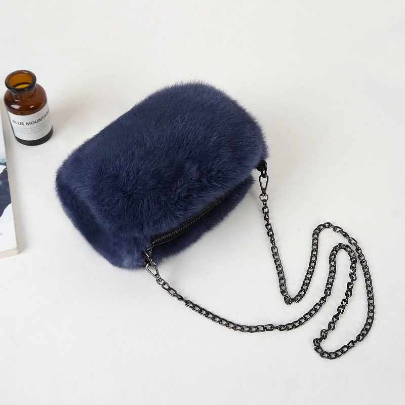 Real Fur Bag Fuzzy Fashion Luxury Fluffy Shoulder Bag Winter Plush Women Warm Hand Purses And Handbags Crossbody Bags For Women
Real Fur Bag Fuzzy Fashion Luxury Fluffy Shoulder Bag Winter Plush Women Warm Hand Purses And Handbags Crossbody Bags For Women