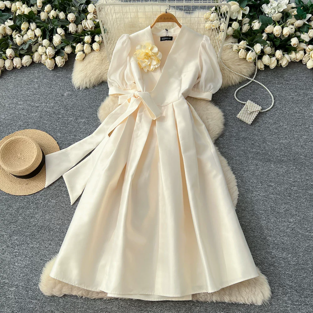 French Elegant Summer Evening Party Dress for Women V-Neck Puff Short Sleeve Thick Satin High Waist with Belt Lace-Up
French Elegant Summer Evening Party Dress for Women V-Neck Puff Short Sleeve Thick Satin High Waist with Belt Lace-Up
