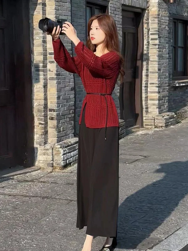 Elegant Velvet Knitted Sweater And Velvet Halter Dress Set High Waist Long Skirt Winter Fashion Women's Premium Brand Ensemble
Elegant Velvet Knitted Sweater And Velvet Halter Dress Set High Waist Long Skirt Winter Fashion Women's Premium Brand Ensemble