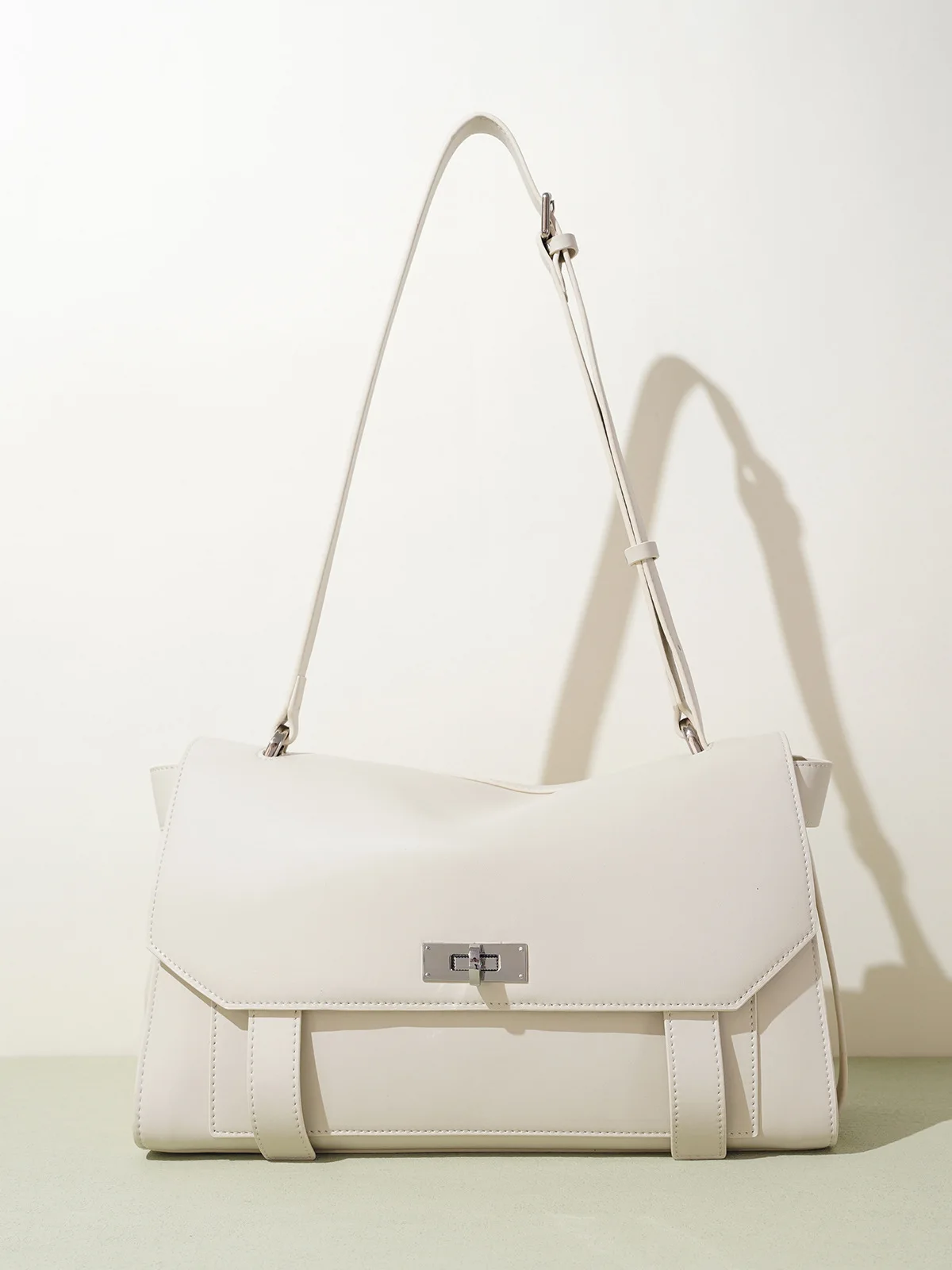 2026 New Sle Lo Bule Leather Handbag Commuter Faionable Women's Single oulder Crossbody Bag Soft Cowhide Purse
2026 New Sle Lo Bule Leather Handbag Commuter Faionable Women's Single oulder Crossbody Bag Soft Cowhide Purse