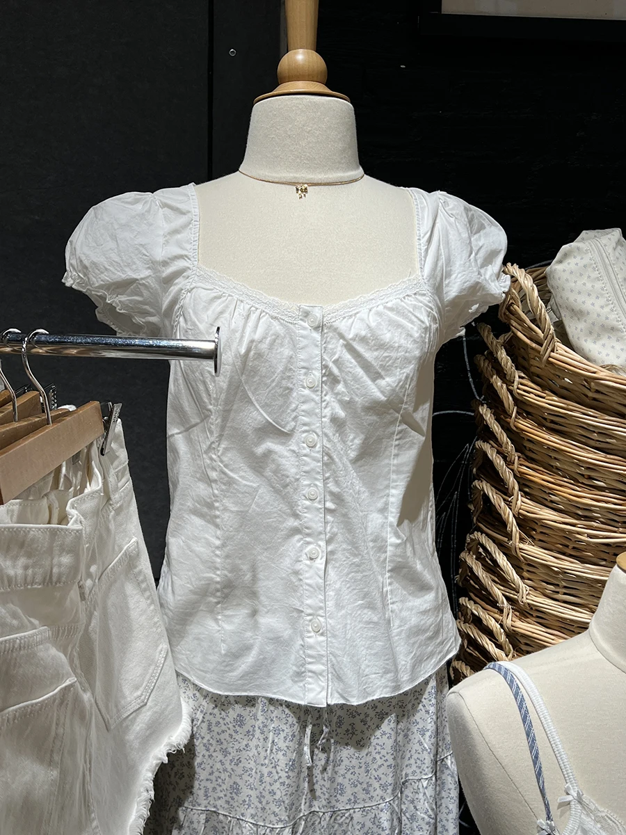 White Raw Hem Short Sleeve Blouse Women Lace Trim V Neck Button-up Puff Sleeve Blouses Summer New Sweet Chic Preppy Style Shirts
White Raw Hem Short Sleeve Blouse Women Lace Trim V Neck Button-up Puff Sleeve Blouses Summer New Sweet Chic Preppy Style Shirts