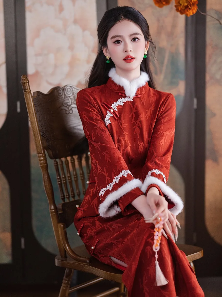 Новый китайский модный женский комплект: жилет и платье в национальном стиле, улучшенная версия, зимняя коллекция, новинка к Новому году
Новый китайский модный женский комплект: жилет и платье в национальном стиле, улучшенная версия, зимняя коллекция, новинка к Новому году