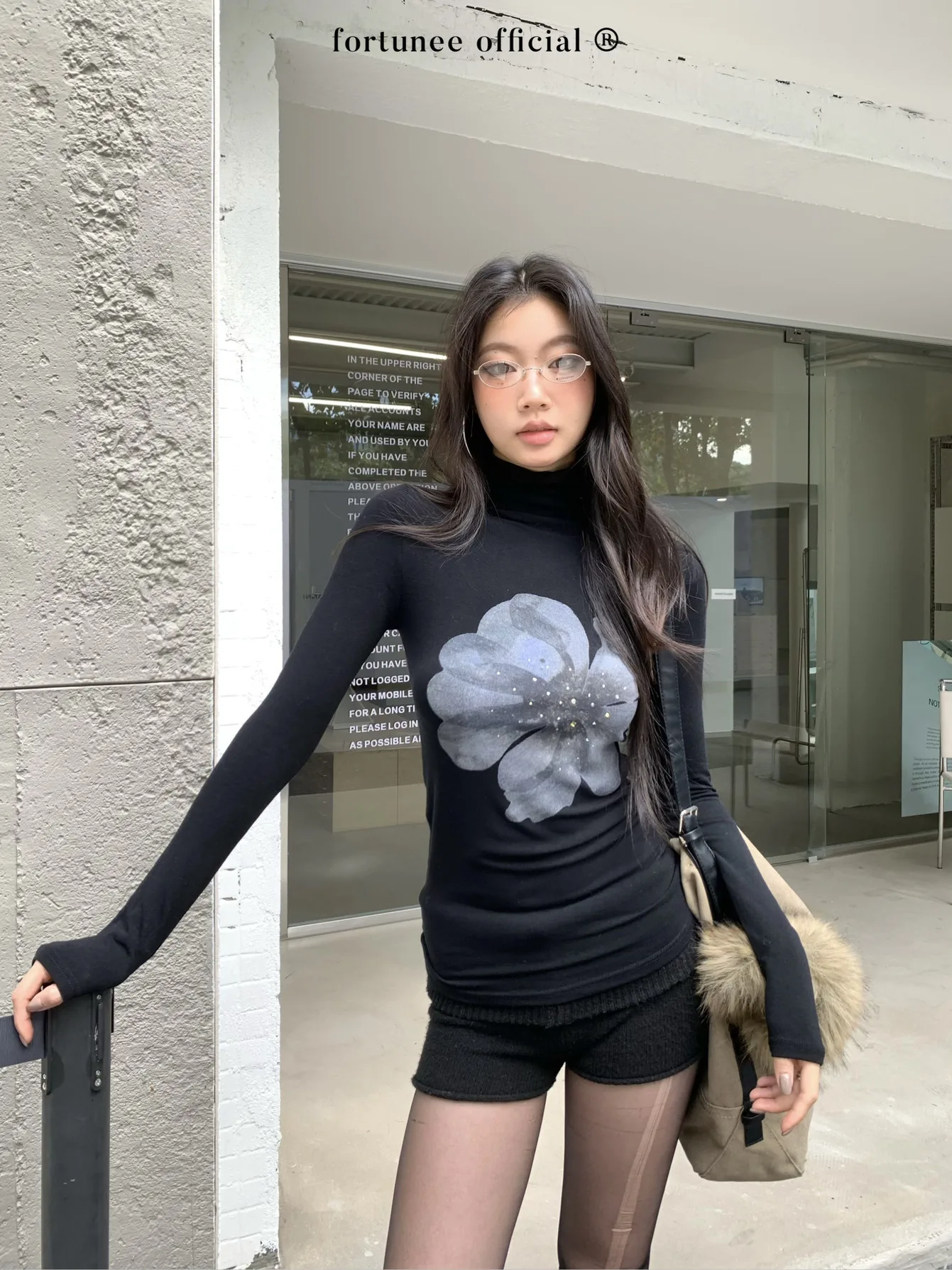 Fortunee Original Flower Print High Collar Long Sve Autumn Winter Slim Fit Base irt Waist Cinched T irt Inner Wear
Fortunee Original Flower Print High Collar Long Sve Autumn Winter Slim Fit Base irt Waist Cinched T irt Inner Wear