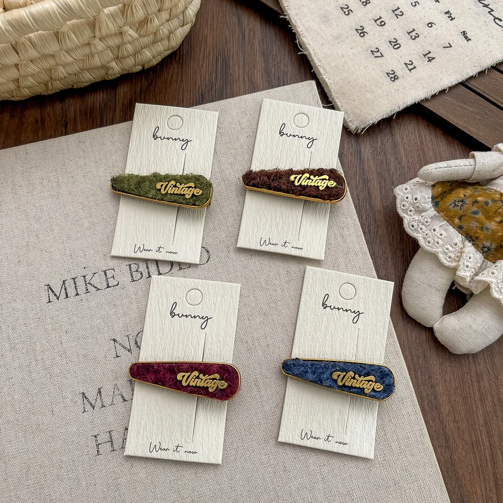 1pc Letter Hair Clip Wool Water Drop Hairpin Fashion Girl Barrettes Bangs Side Clip Hairpin Hair Clips Hair Accessories Headwear
1pc Letter Hair Clip Wool Water Drop Hairpin Fashion Girl Barrettes Bangs Side Clip Hairpin Hair Clips Hair Accessories Headwear