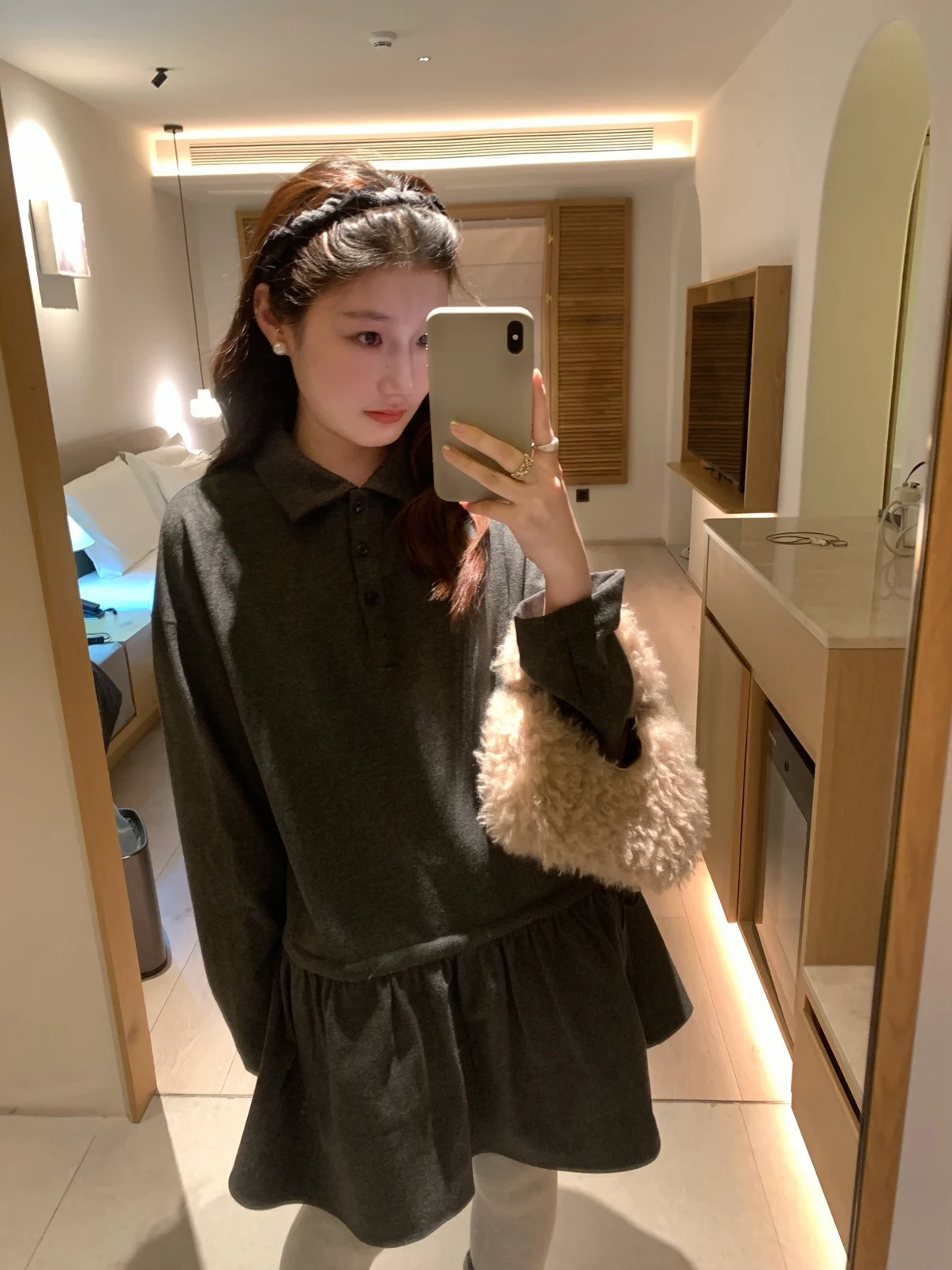 Gray Dress with Drawstring Short Bicolor Pleated Waist-Cinching Casual Style Polyester Blend Long Sleeve Loose Fit
Gray Dress with Drawstring Short Bicolor Pleated Waist-Cinching Casual Style Polyester Blend Long Sleeve Loose Fit